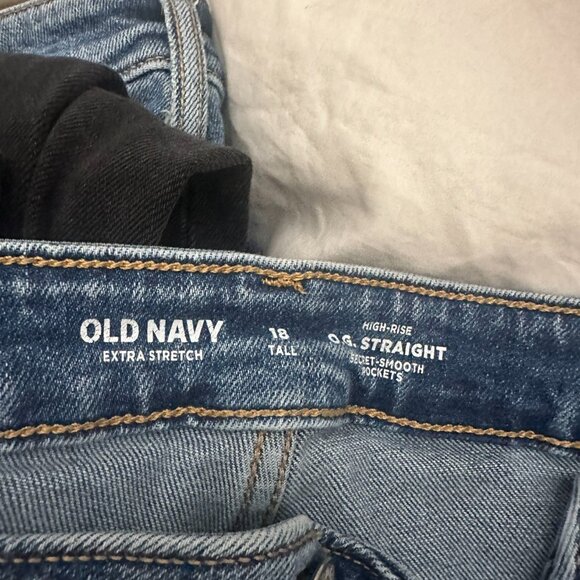 Old Navy Women’s Jeans size 18 Tall - Picture 3 of 3